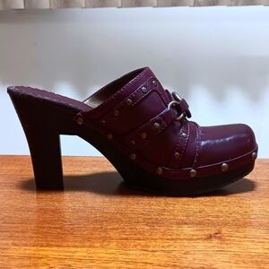 Women's Burgundy Clogs